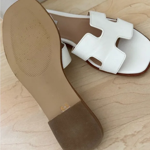 Steve Madden White H-Cut Slide Sandals - Picture 3 of 3
